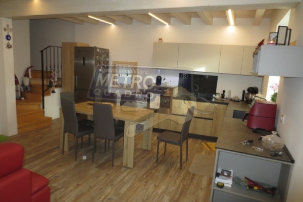 zona giorno - UNIFAM. AFFIANCATA CARRè (VI)  